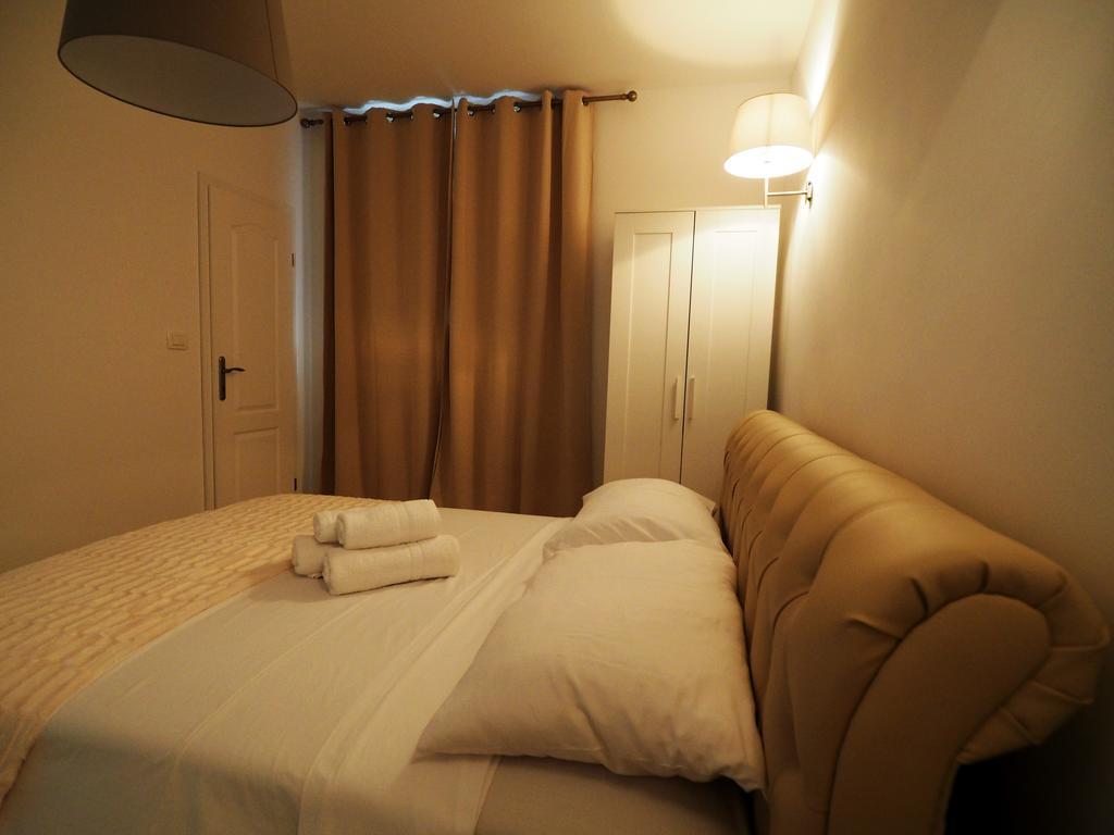 Captain Emo City Apartments Pula Exterior foto
