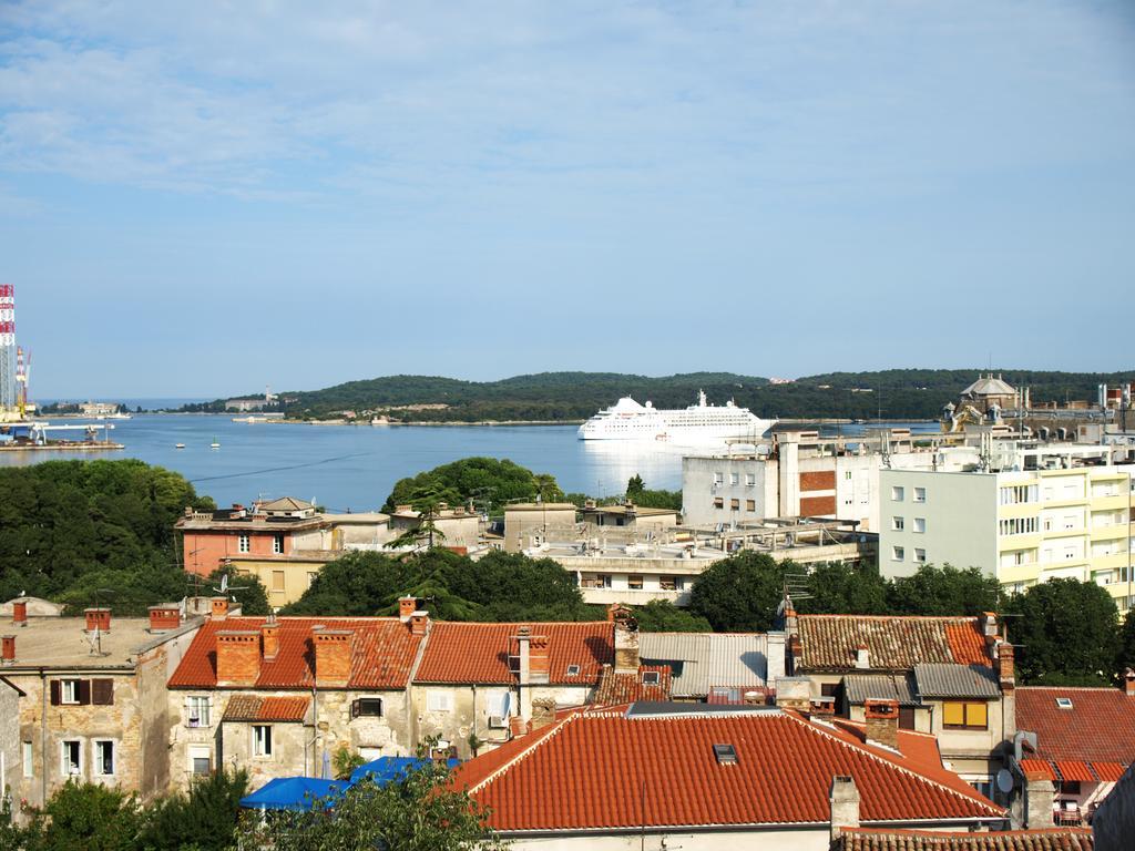 Captain Emo City Apartments Pula Exterior foto