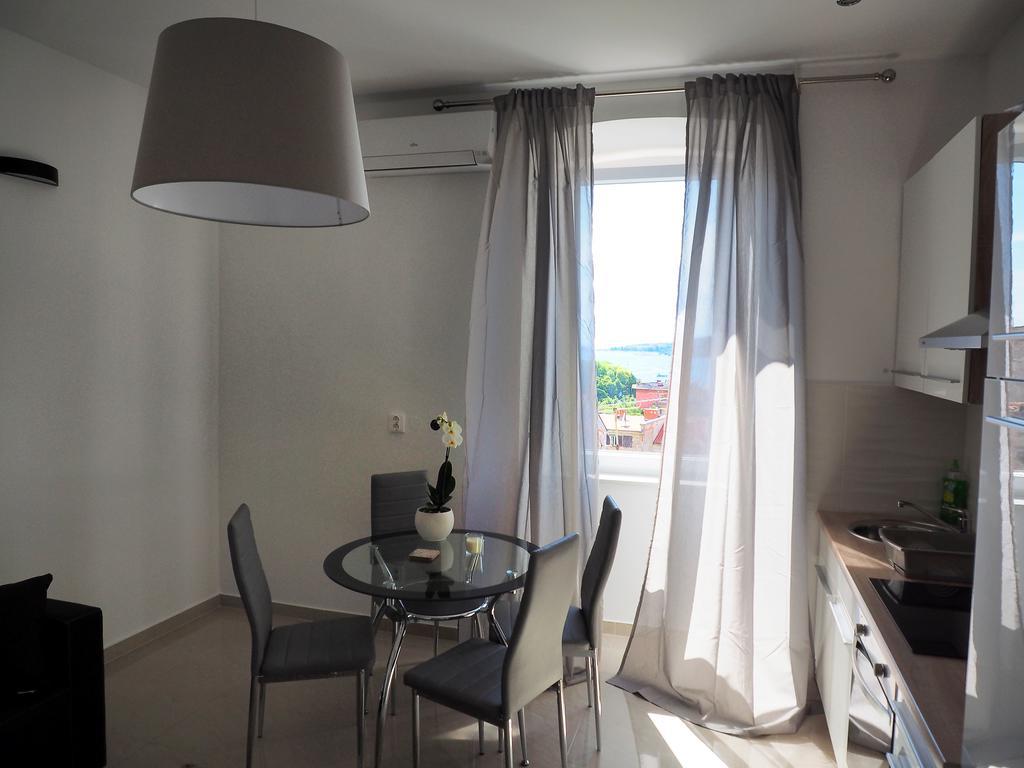 Captain Emo City Apartments Pula Exterior foto