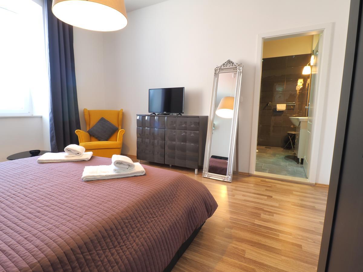 Captain Emo City Apartments Pula Exterior foto